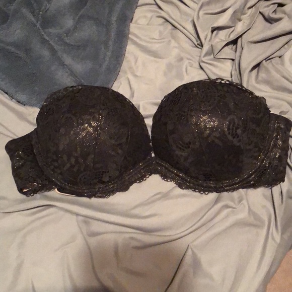 Brand name clothes - Picture 3 of 8